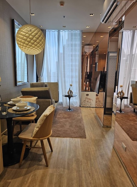 Noble State 39 comfortable peaceful safe 19th floor BTS Phrom Phong