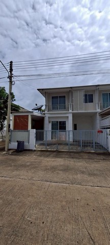 ทาวน์โฮมแปลงมุม ทำเลดี เฟอร์ครบ ใกล้บิ๊กซีดอนจั่น   