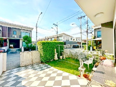 ทาวน์เฮ้าส์ เดอะ คอนเนค 2ชั้น แฟชั่น ตลาดน้ำพระยาสุเรนทร์  3นอน MRTคู้บอน 3.8กม.หลังมุม  พร้อมเฟอร์ เครื่องใช้ไฟฟ้า 20ตร.วา.160ตร.ม. 2น้ำ