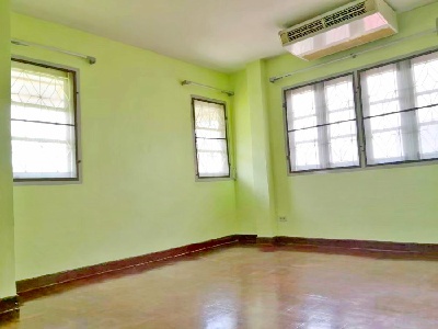 ลดครั้งที่3 .ให้เช่าทาวน์เฮาส์ห้องมุมหลังใหญ่ 2 ชั้น 34 ตร.วา.MRT วัชรพล 2.7 กม272 ตร.ม.ม.นอร์ทกรุงเทพ 5.5 กม.3นอน  เพลินนารี่ มอลล์ 1.7 กม.