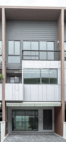 Townhouse ขายทาวน์โฮม 3 ชั้น รีโนเวทใหม่ ถ.ศรีนครินทร์-ร่มเกล้า 18.1 3 น 3 น้ำ 2 จอดรถ ราคา 4.29 ล้านบาท พ.ท. 18 ตาราง-วา 3BEDROOM3น้ำ 4290000 thb ไม่ไกลจาก หมู่บ้านนักกีฬาแหลมทอง !!!