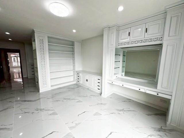 ให้เช่าบ้านเดี่ยว 5 ชั้น 41 ตรว. เย็นอากาศ เรสซิเดนซ์ ย่านสาทร ใกล้ One Bangkok ( รีโนเวทใหม่ )