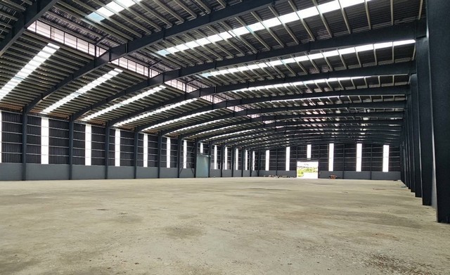 ให้เช่าโกดัง สร้างใหม่ เนื้อที่ 7.5 ไร่ โกดัง 3,000 ตรม. ออฟฟิศ 2 ชั้น 360 ตรม.อยู่นาโคก สมุทรสาคร