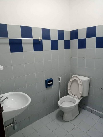 เช่าบ้านทาวน์เฮ้าส์  ( บ้านสวย รีโนเวทเต็ม) 3 ห้องนอน 2 ห้องน้ำ​ 1 ห้องครัว