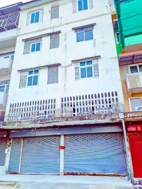 ให้เช่าอาคาร 2คูหา 4ชั้น-ชั้นลอย โกดังถูกที่สุดในโลก MRT ปากเกร็ด 800 ม. เมเจอร์ ฮอลิวูด200ม. 500 ตร.ม.32 ตร.วา.ทำเล ห้าแยกปากเกร็ด