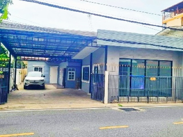 BTS แยก คปอ.1.5กม.ให้เช่าบ้านเดี่ยวหลังใหญ่ 2ชั้น 2หลัง 300 ตร.ม.ม.รังสิต 5.2 กม.ติดถนนหลัก 100 ตร.วา.6นอน 