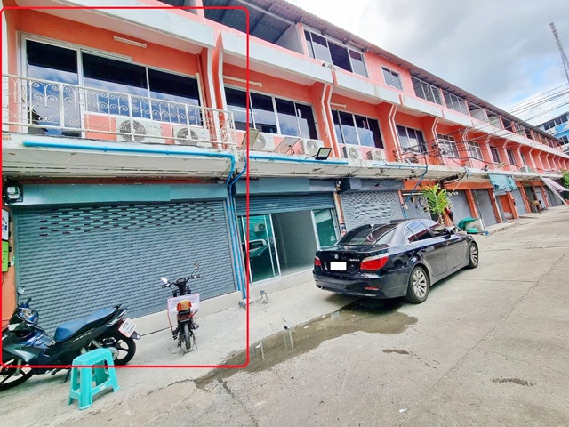 รัชดา สุทธิสาร BTS สะพานควาย 1 กม. ตลาดนัดจตุจักร 1.4 กม. 3นอน 2 น้ำ ให้เช่าโฮมออฟฟิศ 3 ชั้นรวมดาดฟ้า 21 ตร.วา.241 ตร.ม.