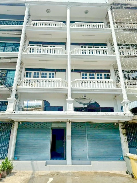 รพ.ยันฮี 2 คูหาทะลุกัน 100 ม.MRTบางอ้อ 3กม.ขาย-เช่าอาคาร 4 ชั้น หลังการไฟฟ้าฝ่ายผลิตพระราม7  4นอน 4น้ำ 455ตร.ม. แอร์ครบ สภาพใหม่