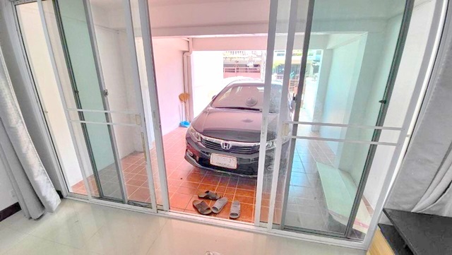 บองมาร์เช่ งามวงศ์วาน ประชาชื่น 18ตรว.ให้เช่าทาวน์เฮ้าส์ 2 ชั้น130ตรม. ถูกมาก ทำเลดี 2นอน 3น้ำ 2แอร์  MRT วงศ์สว่าง