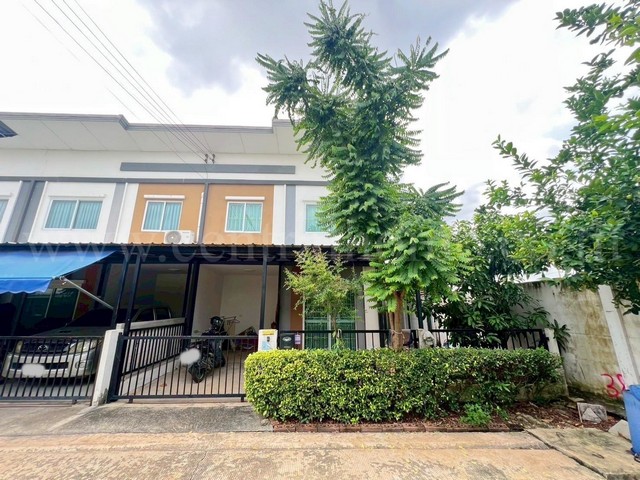 ทาวน์โฮม หมู่บ้าน ไลโอ บลิสซ์ รังสิต - คลองหลวง หลังมุม