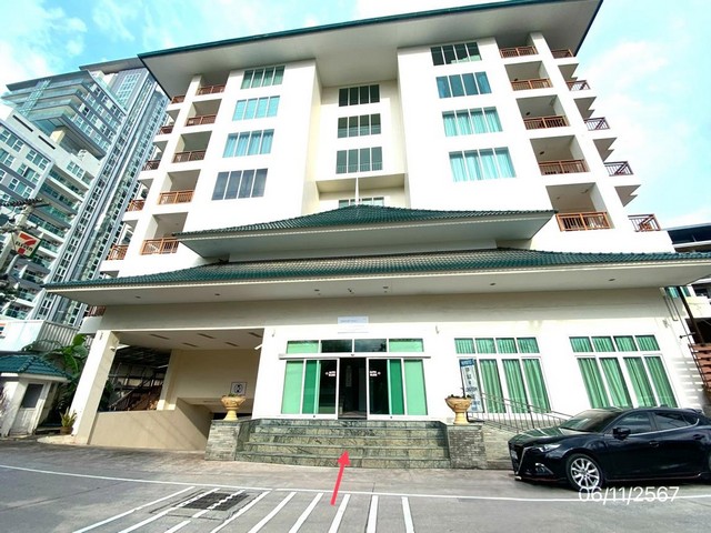 ขายคอนโดชั้น 2 โครงการเอ็มเมอรัลด์ พาเลซ คอนโดมิเนียม ซ.เกษตรสิน 9 ถ.พระตำหนัก หนองปรือ บางละมุง ชลบุรี