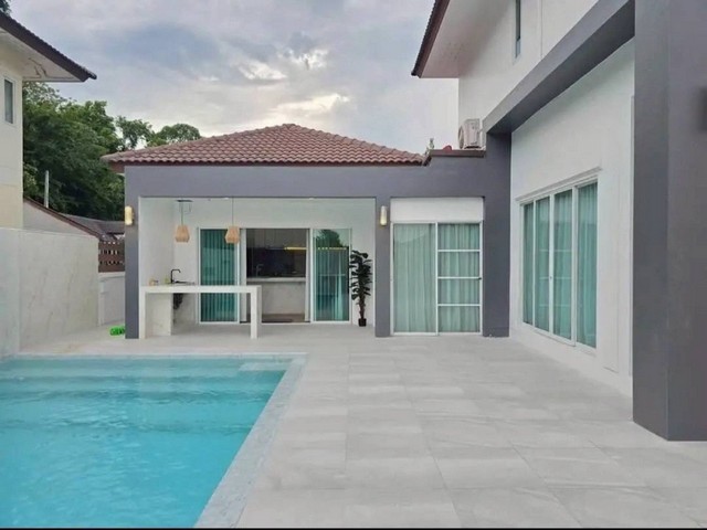 ขายหรือให้เช่า พูลวิลล่า 2 ชั้น หมู่บ้านเจ้าคุณ เชียงใหม่ 80 ตรว. สระเกลือส่วนตัว ใกล้บิ๊กซีแม่เหียะ