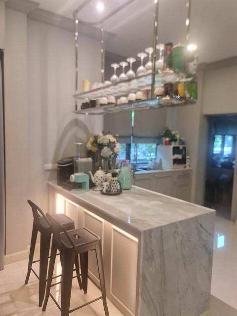 P867 ให้เช่า ขาย บ้านเดี่ยว 2 ชั้น เดอะ ซิตี้ พัฒนาการ The City Pattanakarn สไตล์โมเดิร์นวินเทจ ตกแต่งครบ 