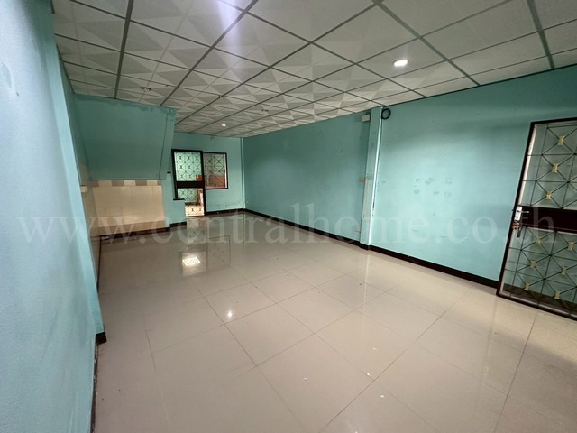 ทาวน์เฮ้าส์ 2 ชั้น บ้านพิชาดา บ้านกล้วย - ไทรน้อย นนทบุรี ราคาถูก