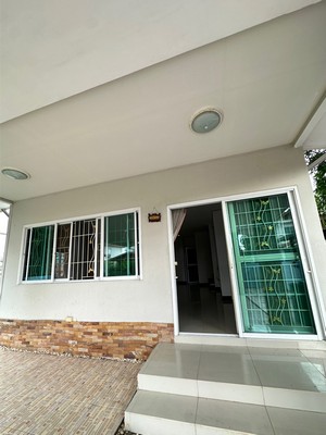 โครงการ วิสต้าวิลล์ (Vista Ville ) ลำลูกกาคลอง 8 เฟซ 2 ทำเลดี รถไม่ติด เงียบสงบ เหมาะสำหรับพักอาศัยหรือปล่อยเช่า