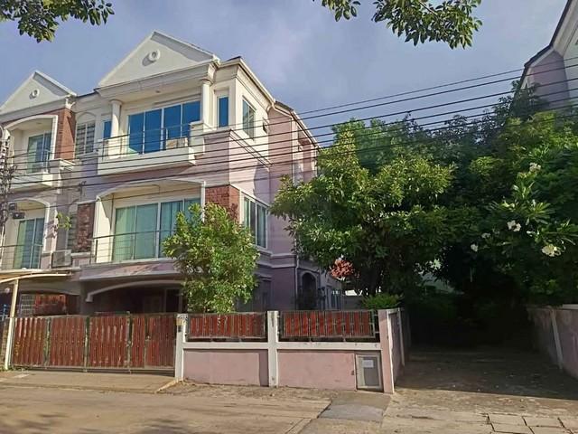 ขายทาวน์โฮม 3 ชั้น 44 ตรว. หมู่บ้านซื่อตรง แกรนด์โฮม พหลโยธิน 34 แปลงมุม ใกล้เมเจอร์ รัชโยธิน