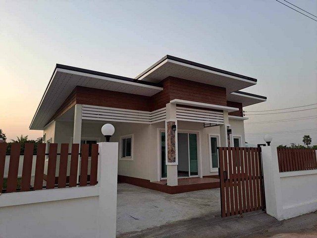 ขายบ้านใหม่ เริ่ม40ตรว. 3นอน2น้ำ 1.5ลบ. ฟรีโอน ใกล้จังเกิ้ลคาเฟ่ บ้านถวาย ต.ขุนคง อ.หางดง เชียงใหม่