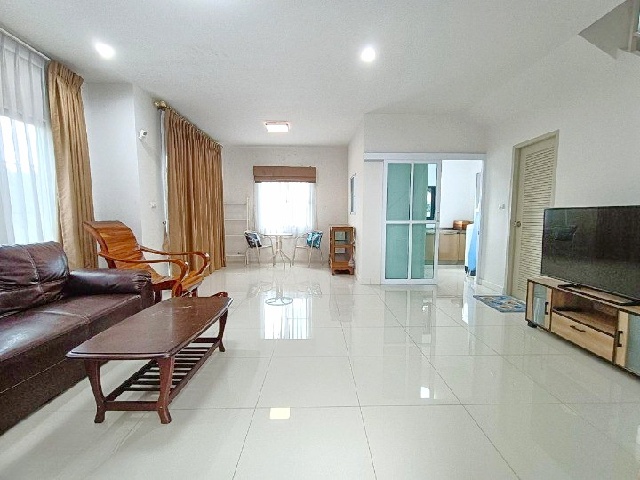 ถูกที่สุดในโลก ลำลูกกาคลอง6 ให้เช่าบ้านฟ้า 2 ชั้น  ปิยรมย์ พร้อมเฟอร์ฯ  3 นอน 2 น้ำ 38 ตร.วา.152 ตร.ม.รร.เปรมฤทัย ลำลูกกา 500 ม.