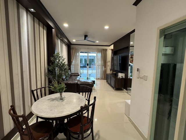 ให้เช่าบ้าน เฟอร์ครบ พร้อมเครื่องใช้ไฟฟ้า ทาวน์โฮม 3ชั้น ใกล้ BTSวุฒากาศ บ้านกลางเมือง เอสเซ้นส์ สาทร - ตากสิน 2