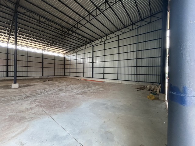 ให้เช่าโกดัง 900 ตารางเมตร โกดังสูงเฉลี่ย 7 เมตร รับน้ำหนักได้ 3 ตัน  อำเภอบ้านโพธิ์ จังหวัดฉะเชิงเทรา