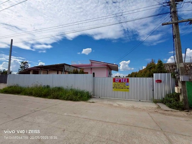 ขายบ้านเดี่ยว 100 วา พร้อมเฟอร์นิเจอร์และเครื่องใช้ไฟฟ้า  ตรงข้ามหมู่บ้านวิมลศิริ แม่ตาว  แม่สอด ตาก    ZK453