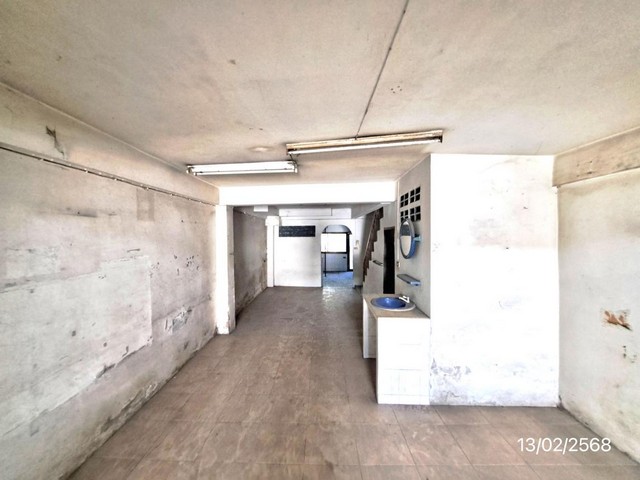 ขายอาคารพาณิชย์ 3 ชั้น ถ.อ่าวอุดม - ปากร่วม ต.บึง อ.ศรีราชา ชลบุรี