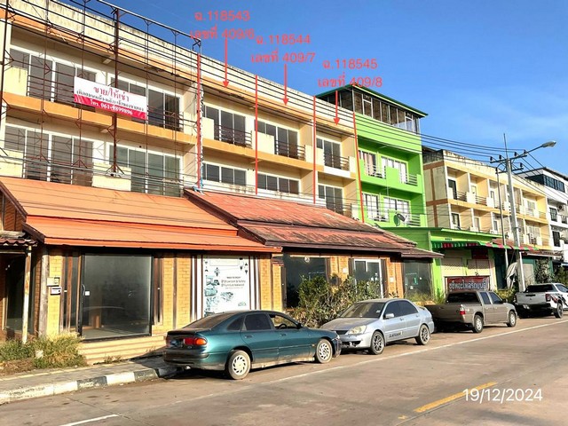 ขายอาคารพาณิชย์ 3 ชั้น มีชั้นลอย 3 คูหา ถ.บางละมุง - ระยอง ต.บางละมุง  บางละมุง ชลบุรี