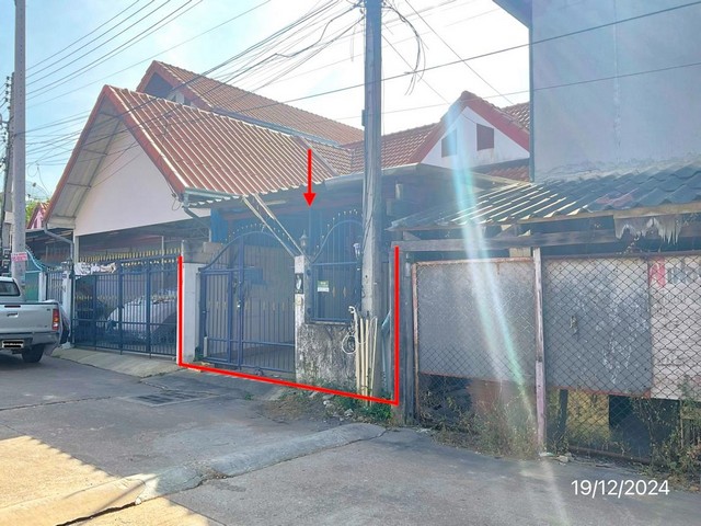 ขายทาวน์เฮ้าส์ ซ.ภิรมย์สุข ถ.พัทยาใต้ ต.หนองปรือ อ.บางละมุง ชลบุรี