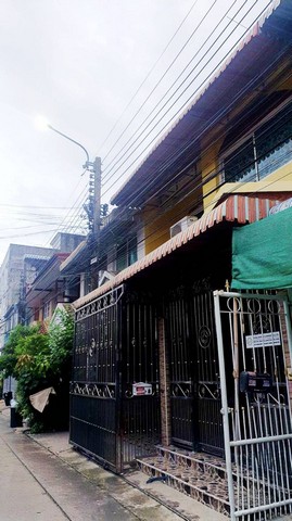 ขายด่วน ทาวน์เฮ้าส์ 2 ชั้น สวยพร้อมอยู่ 18 ตารางวา บ้านวิเศษสุขนคร ประชาอุทิศ 79 แขวงทุ่งครุ เขตทุ่งครุ กรุงเทพมหานคร