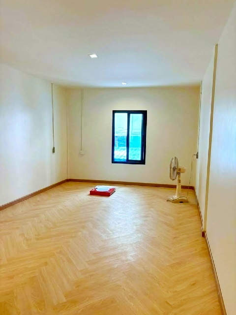 รร.อัสสัมชัญบางรัก 2.3 กม.MRT วัดมังกร 300 ม.ให้เช่าบ้านสตูดิโอ 2 ชั้น 25ตร.วา.200ตร.ม. รีโนเวทใหม่ ไชน่าทาวน์ เยาวราช 450ม.