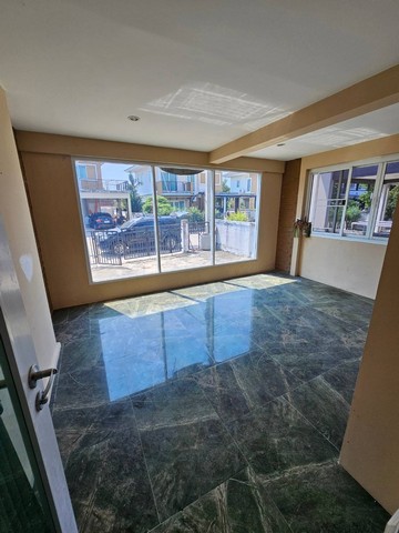 ขาย บ้านเดี่ยว 2 ชั้น สไตล์โมเดิร์น หมู่บ้าน The Gallery พุทธมณฑลสาย4 ขายขาดทุน..ไปตกแต่งเองนะคะ