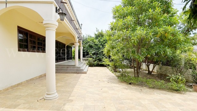 บ้านเดี่ยว 257 ตร.วา ชวนชื่น กรีน วิลล์ พุทธมณฑลสาย 2 หลังมุม