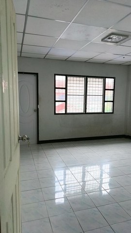 ขายบ้านแฝด2ชั้น​ หมู่บ้านพระปิ่น8​ ต.แพรกษาใหม่​ จ. สมุทร​ปราการ​