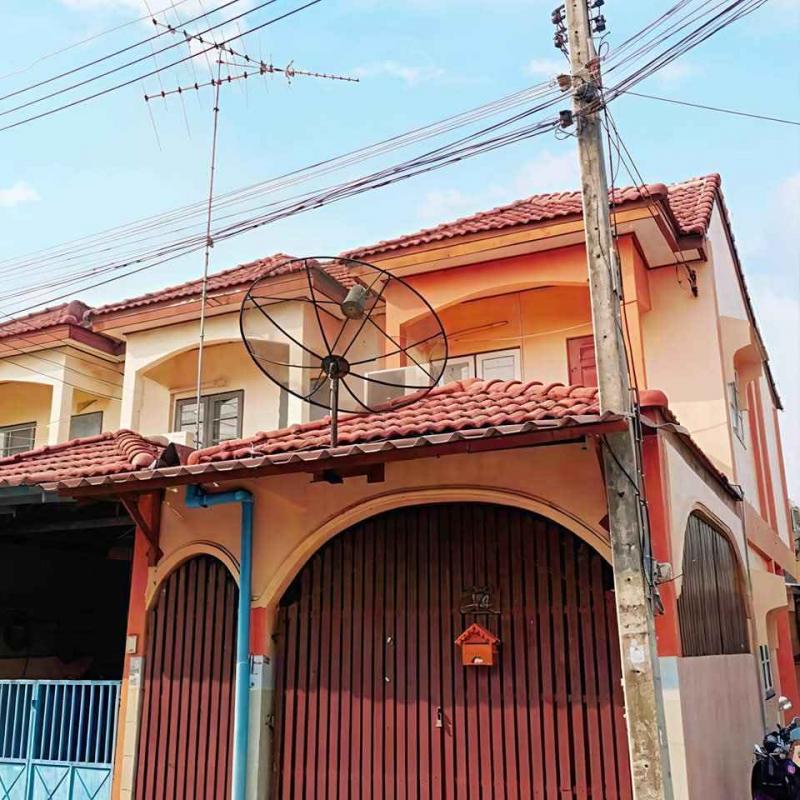 บ้านดีบ้านสวยชลบุรีดอนหัวฬ่อชลบุรี บ้านสุขใจวิลล่า1 ทาวน์เฮ้า2ชั้นหัวมุม บนเนื้อที่ 17 ตรว 2 นอน 2น้ำ