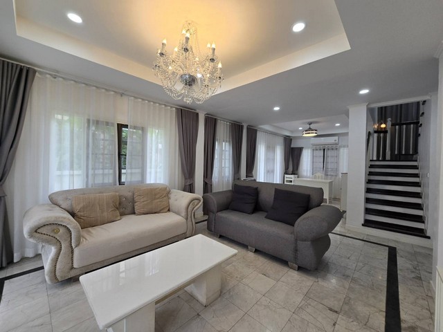 ให้เช่า บ้านสวย รีโนเวทใหม่ เฟอร์ครบ พร้อมอยู่ โครงการหรู พาร์คเวย์ ชาเล่ต์ รามคำแหง 190/1