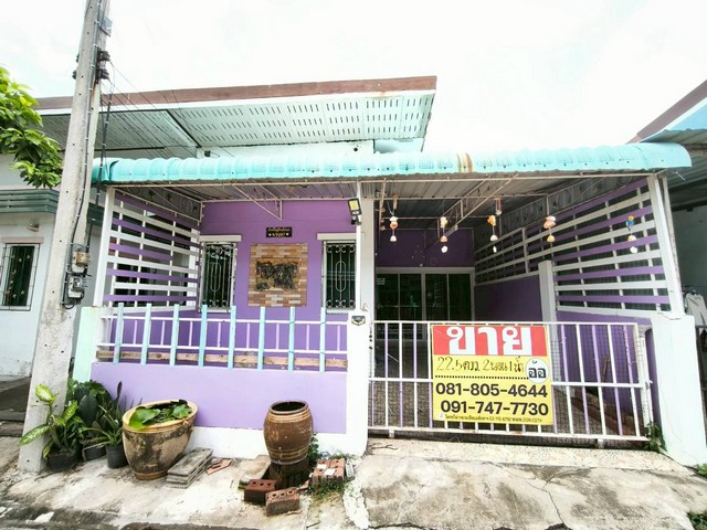 ขายทาวเฮาส์ชั้นเดียว 22.5 ตร.วา  หมู่บ้านสวนท่าทราย  สวนส้ม-พระราม 2 จ.สมุทรสาคร