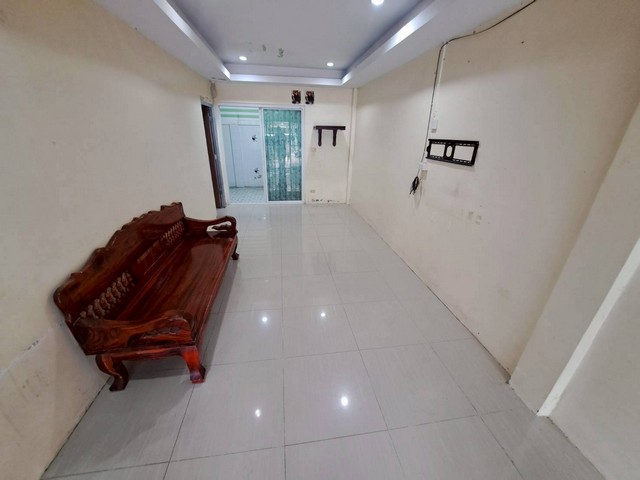 ขายทาวเฮาส์ชั้นเดียว 22.5 ตร.วา  หมู่บ้านสวนท่าทราย  สวนส้ม-พระราม 2 จ.สมุทรสาคร