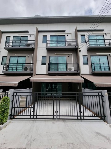 ให้เช่าทาวโฮม3ชั้น ใกล้จุดขึ้น-ลงทางด่วนรามอินทรา-อาจณรงค์ บ้านกลางเมือง รามอินทรา (ซ.กาญจนาภิเษก6/1)