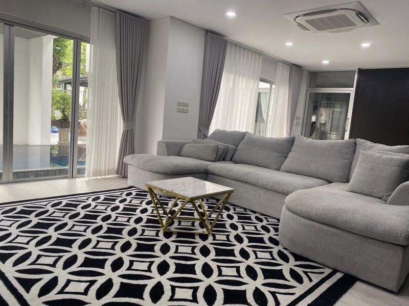 ให้เช่าบ้านเดี่ยวหรู 2 ชั้น พร้อมสระว่ายน้ำในตัว 200 ตร.ว พื้นที่ 520 ตร.ม 5 ห้องนอน 6 ห้องน้ำ แอร์ เฟอร์ครบ ถนน พัฒนาการ