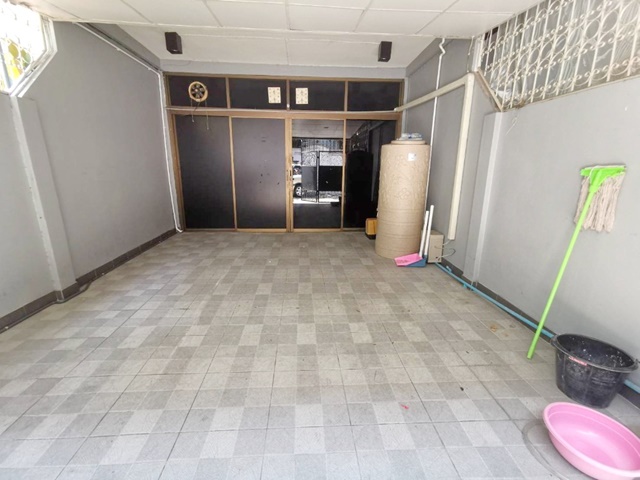 ให้เช่าทาวน์เฮ้าส์ 2 ชั้น 18ตรว. 2นอน Central ปิ่นเกล้า 2น้ำ ตลิ่งชัน 7/11 หน้าปากซอย โลตัส เมเจอร์ ซีนีเพล็กซ์