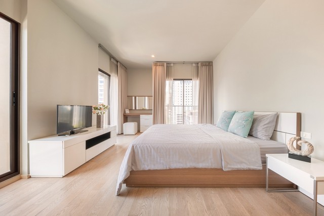 เช่า RR140 Noble Refine Sukhumvit26 ห้องสวย เฟอร์นิเจอร์ครบครัน
