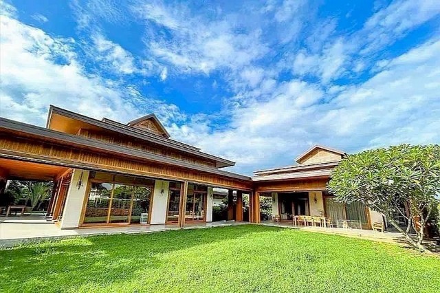 ขายพูลวิลล่า 4 ห้องนอน ติดแม่น้ำปิง เหมืองแก้ว แม่ริม เชียงใหม่ 2 ไร่ 47 ตร.วา วิวดอยสุดหรู พร้อมเฟอร์ครบครัน