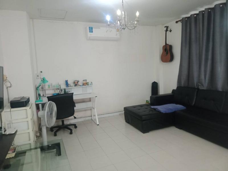 ขายทาวน์เฮ้าส์ 2 ชั้น มบ.ไทยสมบูรณ์3 คลองหลวง ใกล้ตลาดไท