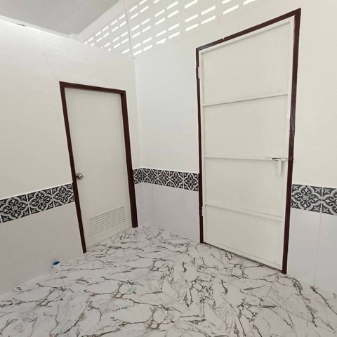 ขายบ้านเช่า ซ.มาลัยทอง เมืองชลบุรี มี16ห้องมีหลายราคาให้เลือก ค่าเช่าเดือนละ 2,000-4,000 บาท