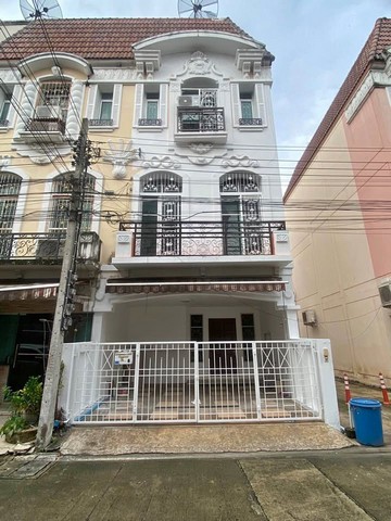 ให้เช่าทาวโฮม 3ชั้น หลังมุม บ้านกลางเมืองมอนติคาโรล์ ย่าน ทั้งวิภาวดี รัชดา ประชาชื่น ใกล้ทางด่วน ใกล้รถไฟฟ้าสายสีแดง สถานีวัดเสมียนนารี 