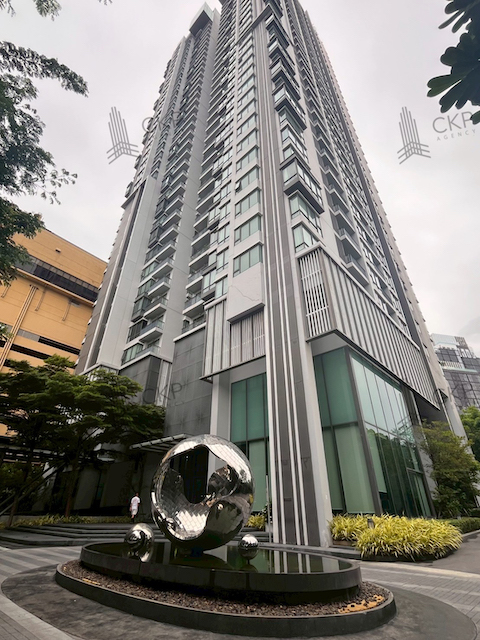 คอนโด ริทึ่ม สุขุมวิท 42 ติดรถไฟฟ้า BTS เอกมัย มีผู้เช่าอยู่ ใกล้เกทเวย์ เอกมัย เดินทางสะดวก มีห้างสรรพสินค้าหลายแห่ง