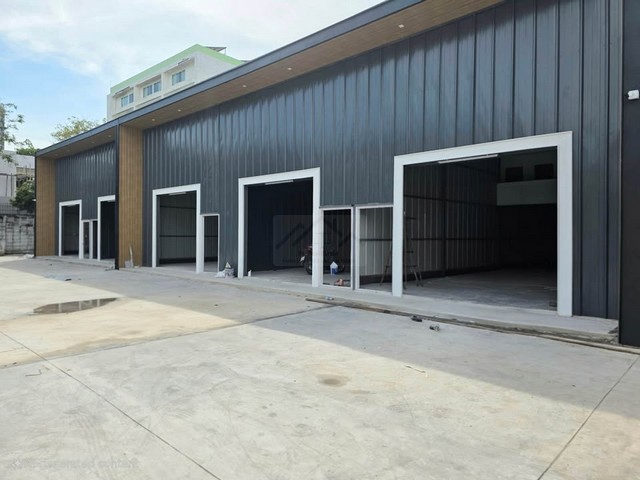 ให้เช่าโกดังพร้อมออฟฟิศสร้างใหม่สุดโมเดิร์น 108 ตรม. ซอยสุขุมวิท 93  ห่าง BTS บางจาก 800 เมตร 