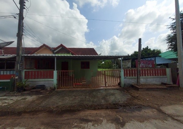 ขายทาวน์เฮ้าส์มือสองหลังมุม ถ.สายบางละมุง-ระยอง(ทล.36)ต.เชิงเนิน อ.เมืองระยอง ระยอง