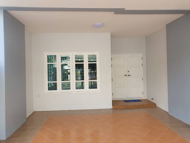 ขายทาวน์โฮม 3 ชั้น หมู่บ้านวิชั่นวิลล์ 5 ถนนสามัคคี หลังมุม รีโนเวทพร้อมอยู่