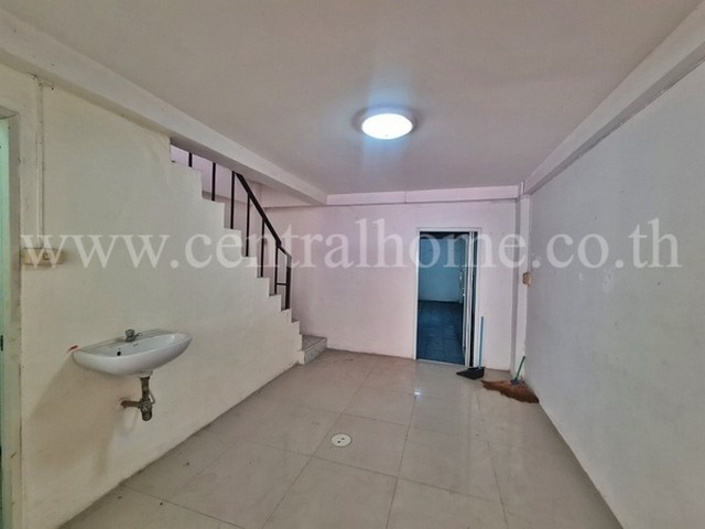 P1 อาคารพาณิชย์ 3 ชั้นครึ่ง หมู่บ้านรัตนโกสินทร์ - รังสิต 200 ปี